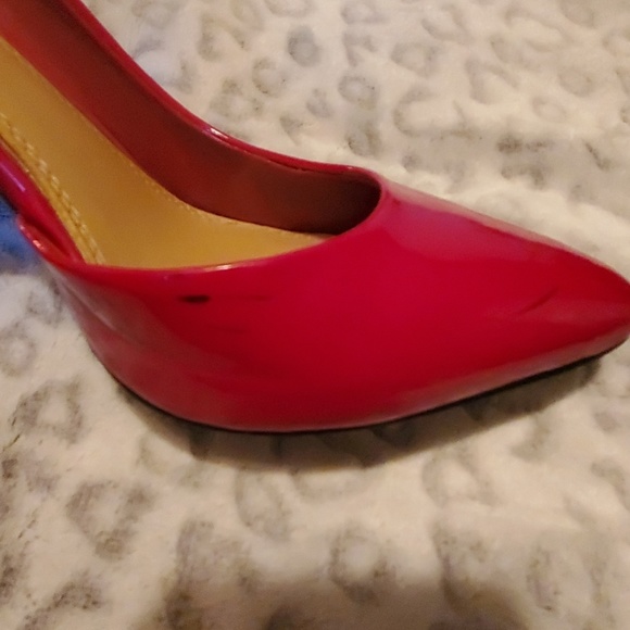 Shoes - Picture 3 of 6